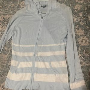 SW. Color blue and White. Size M